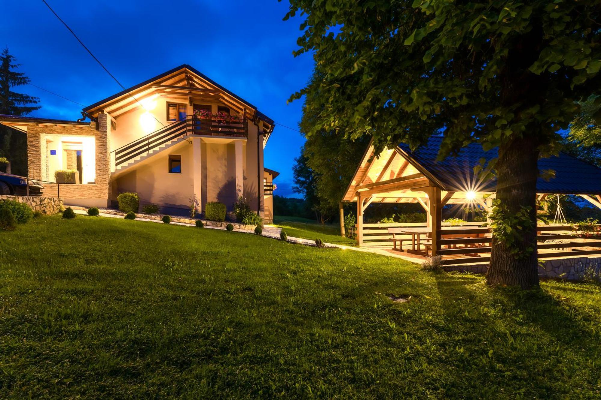 Apartment Sara Rakovica Εξωτερικό φωτογραφία
