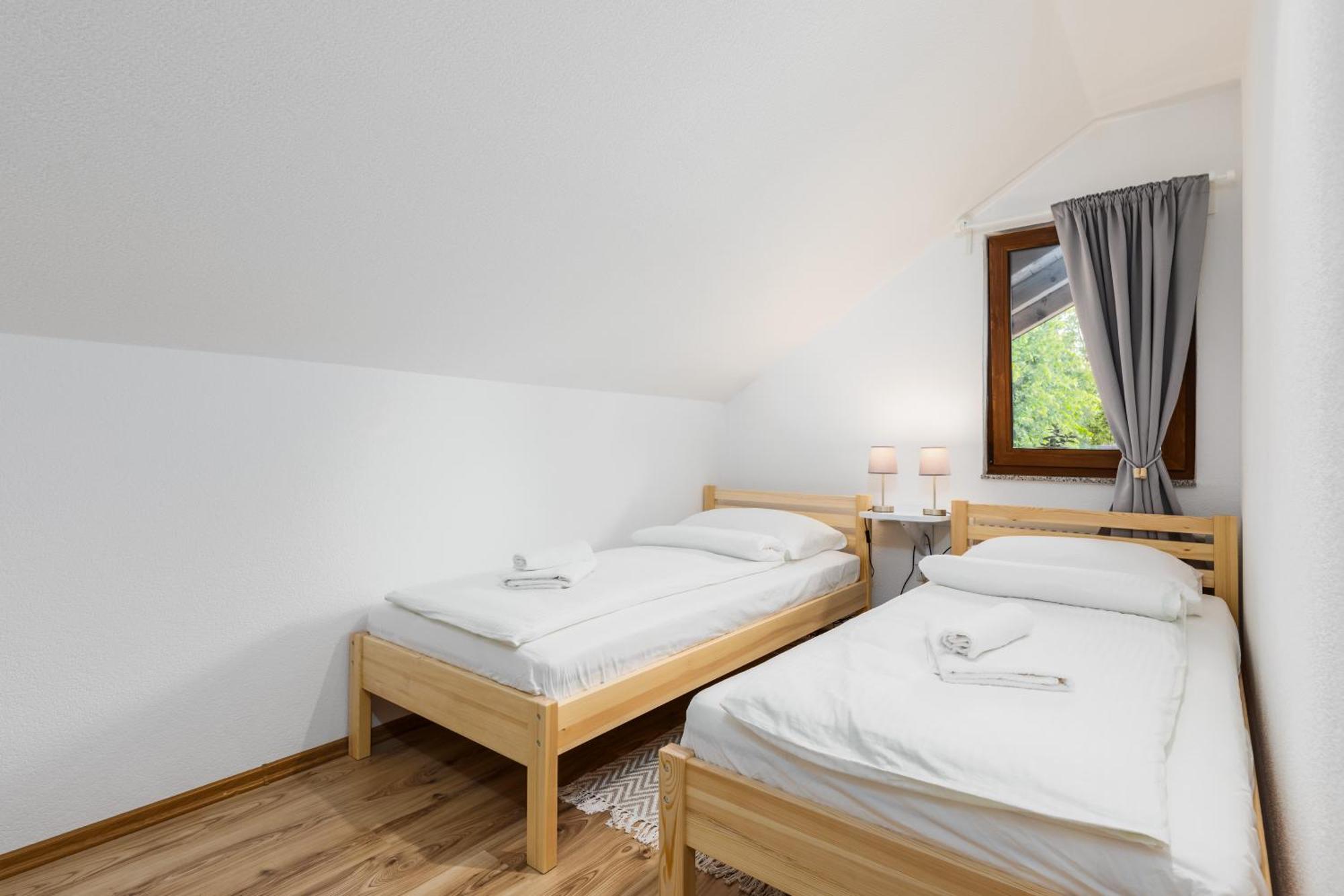 Apartment Sara Rakovica Εξωτερικό φωτογραφία