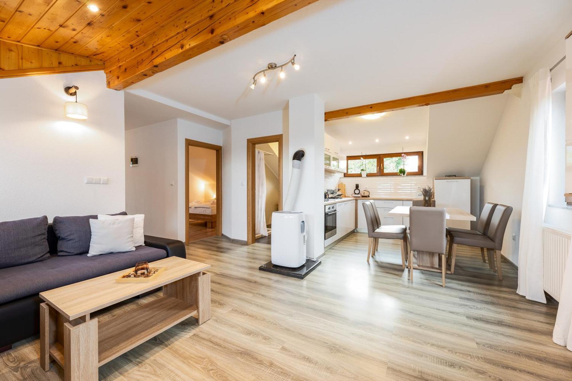 Apartment Sara Rakovica Εξωτερικό φωτογραφία
