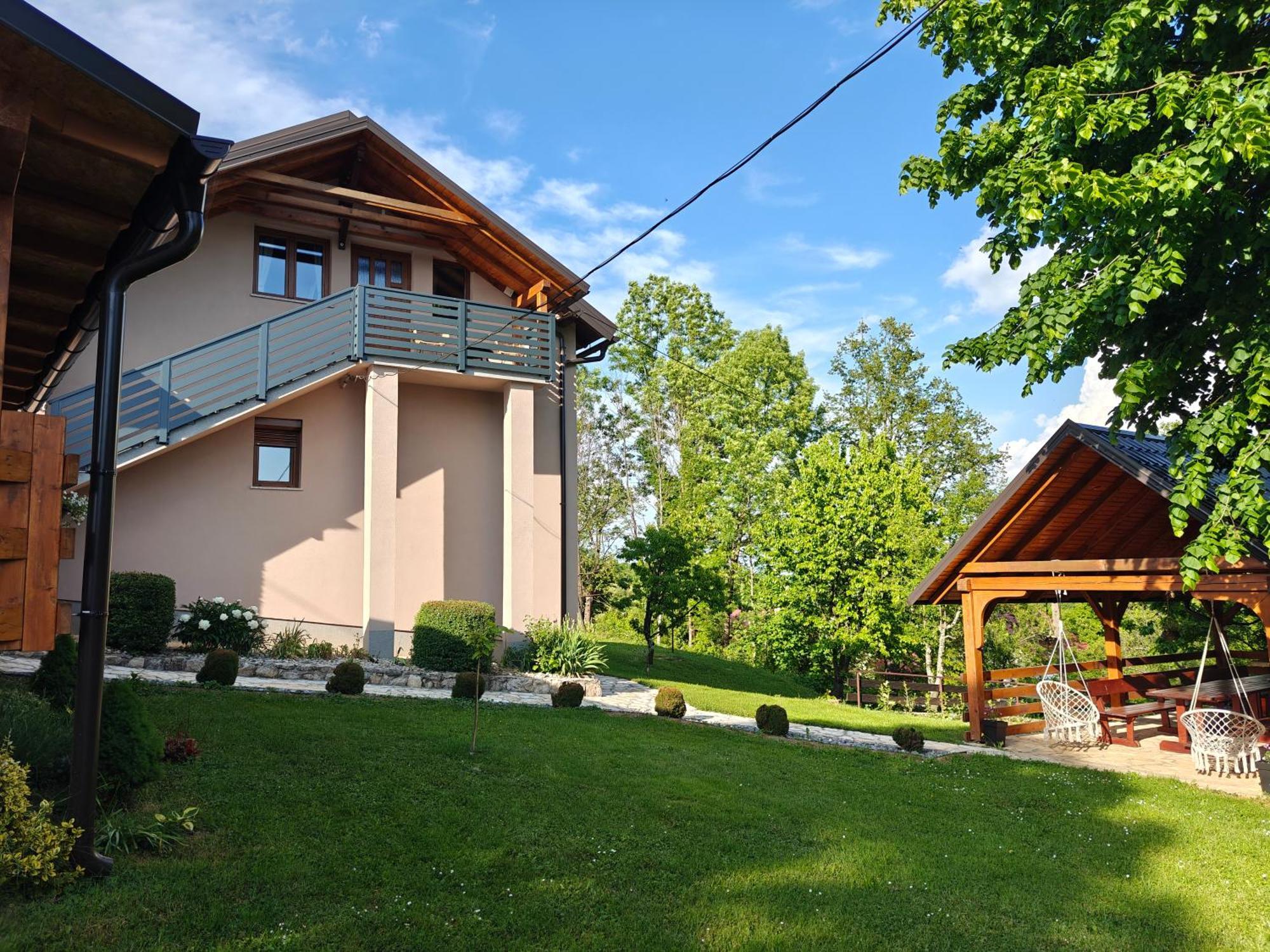 Apartment Sara Rakovica Εξωτερικό φωτογραφία